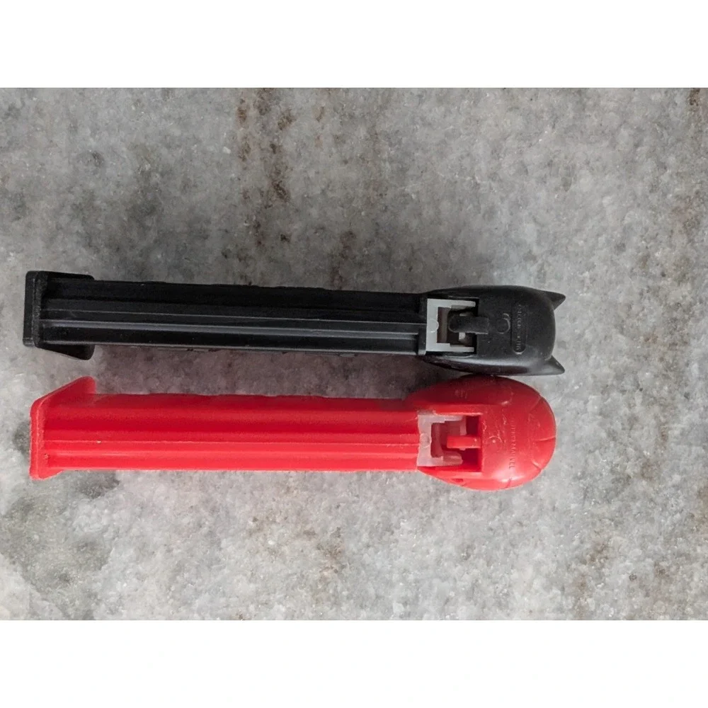 VINTAGE PEZ DISPENSERS LOT OF 2-- BATMAN (1985) AND SPIDERMAN (1989)